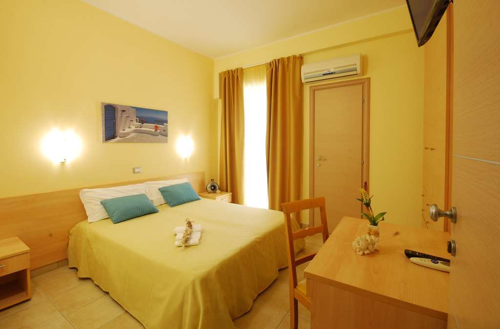 Hotel Caggiari Senigallia Phòng bức ảnh